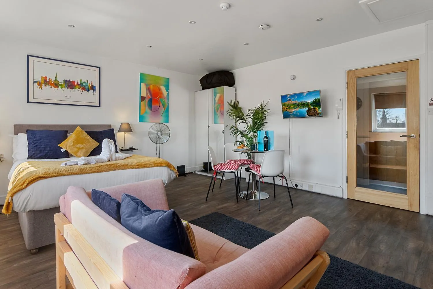 Exeter City Centre Apartments Baxter Apartment
